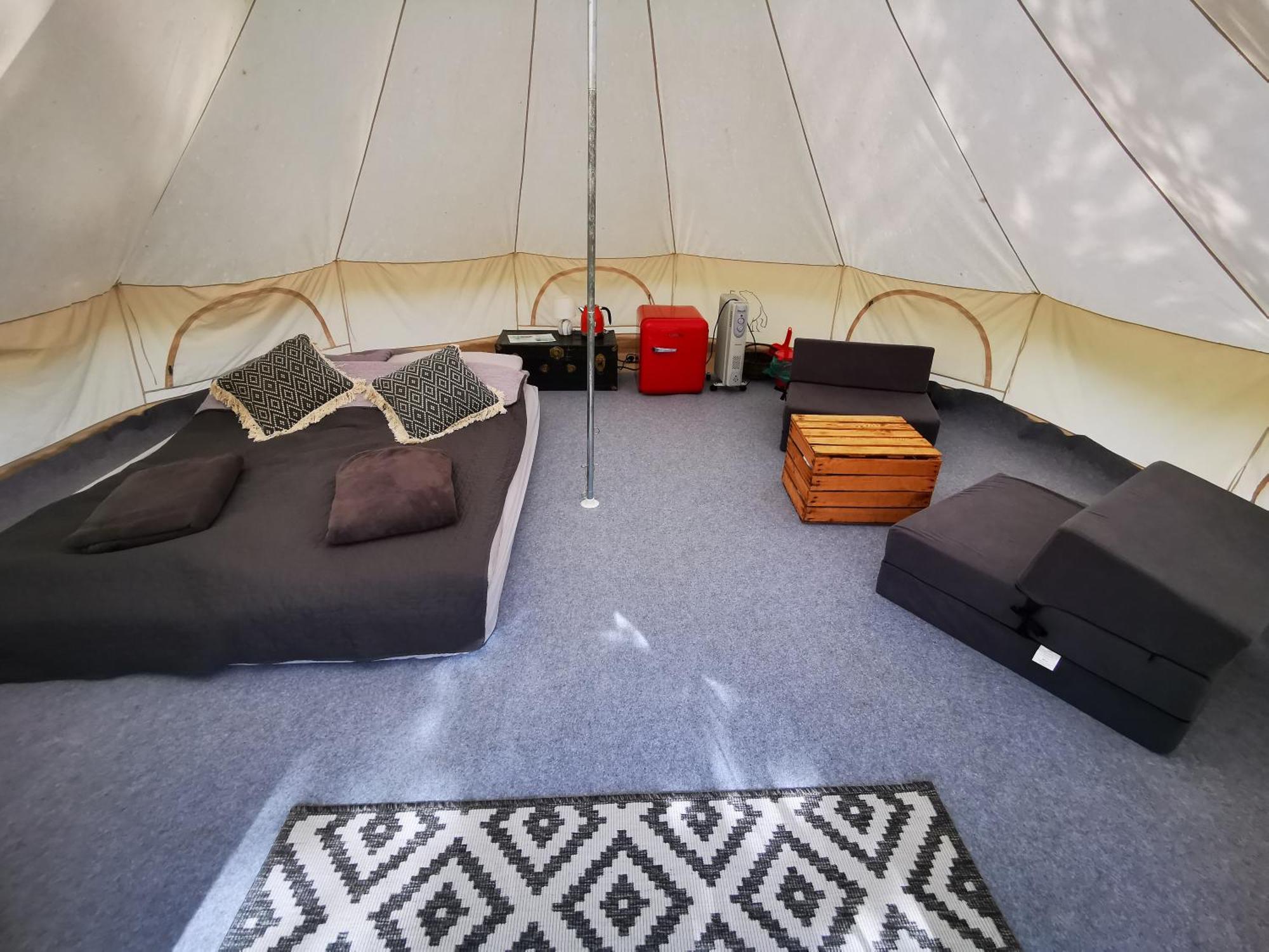Glamping Kaliska Hotel Łochów Екстериор снимка