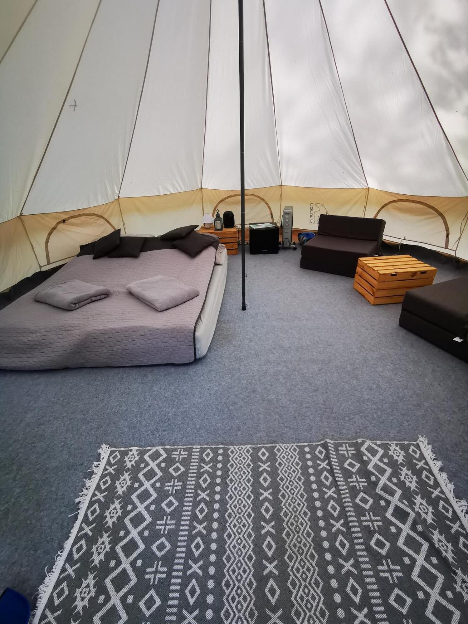 Glamping Kaliska Hotel Łochów Екстериор снимка