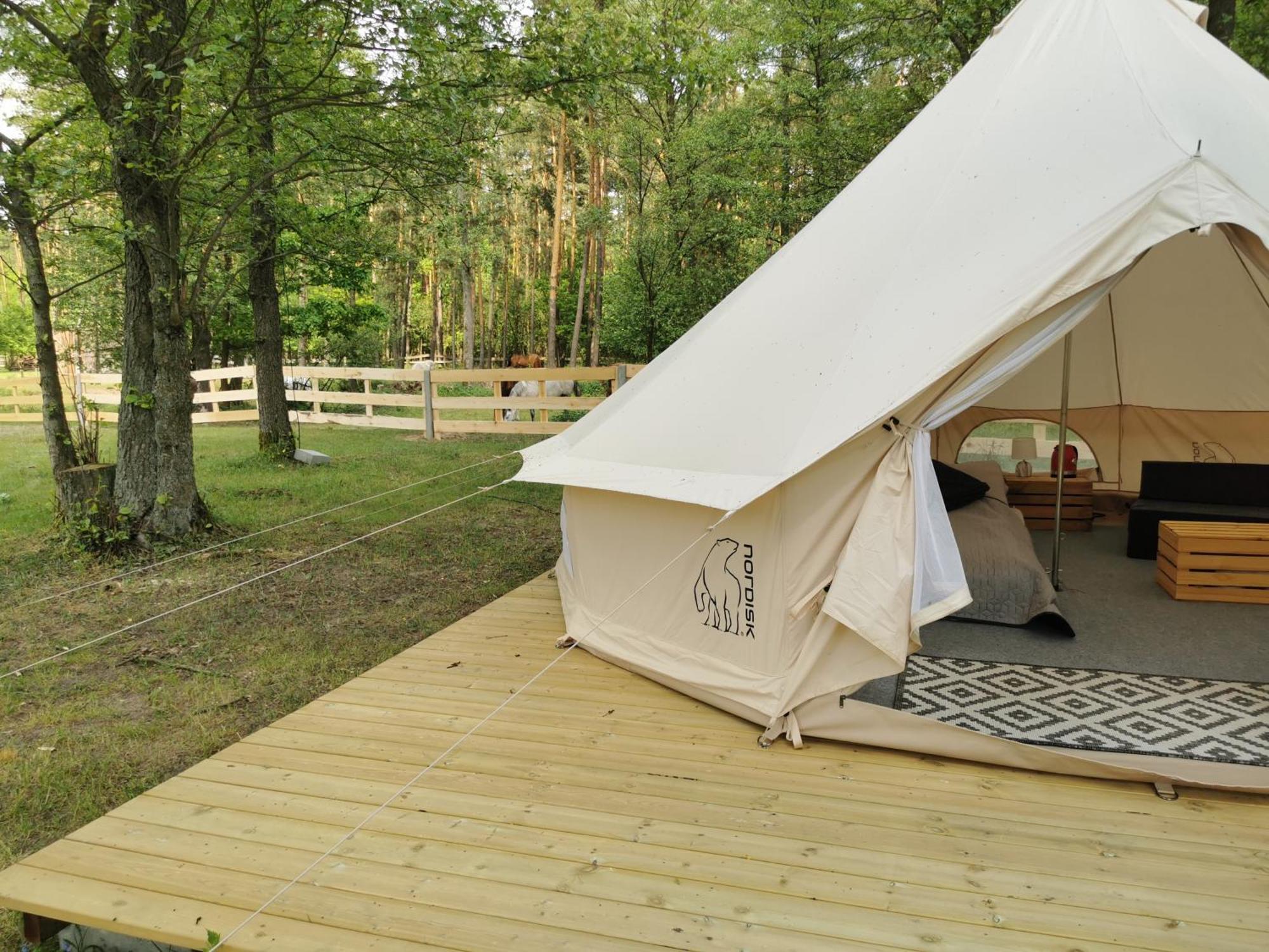 Glamping Kaliska Hotel Łochów Екстериор снимка